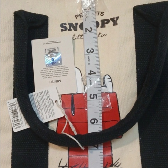 Peanuts Handbags - Peanuts Snoopy Little Cutie Canvas Tote Bag Cream Black Doghouse Graphic Small